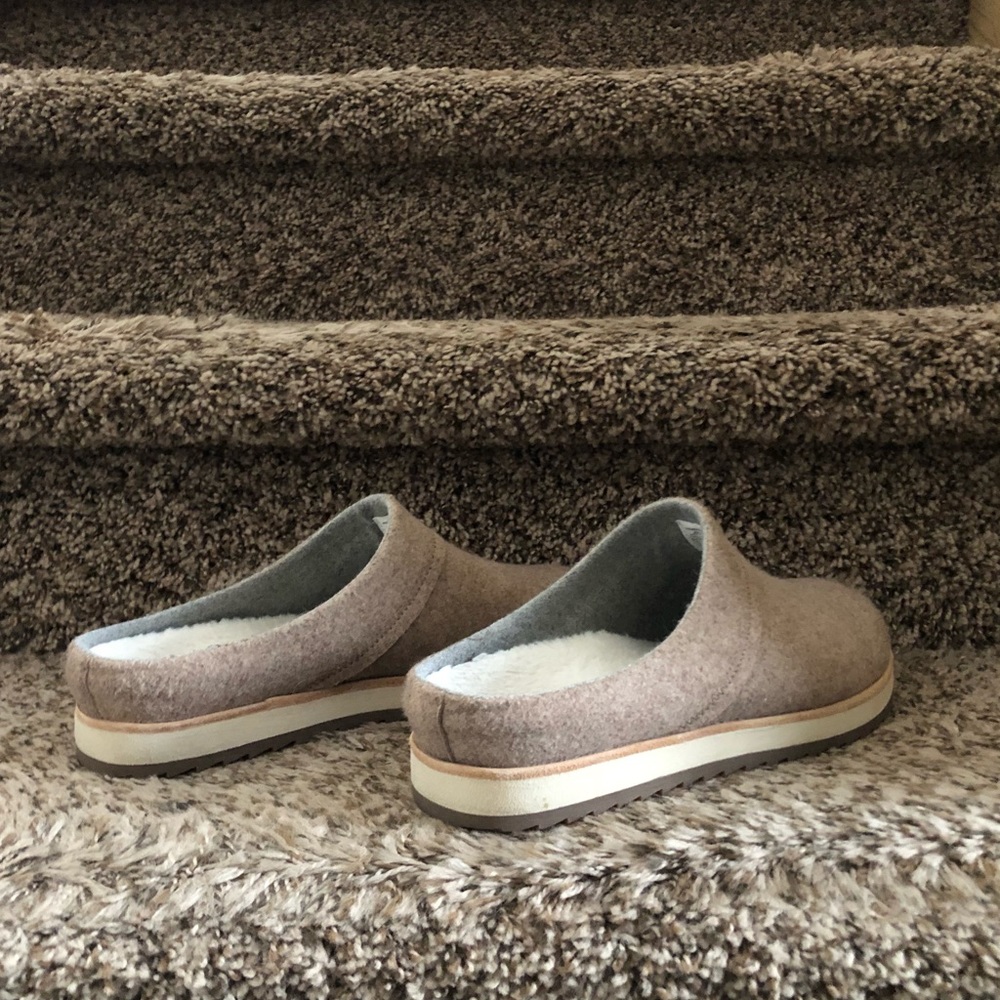 Merrell Cozy Slippers